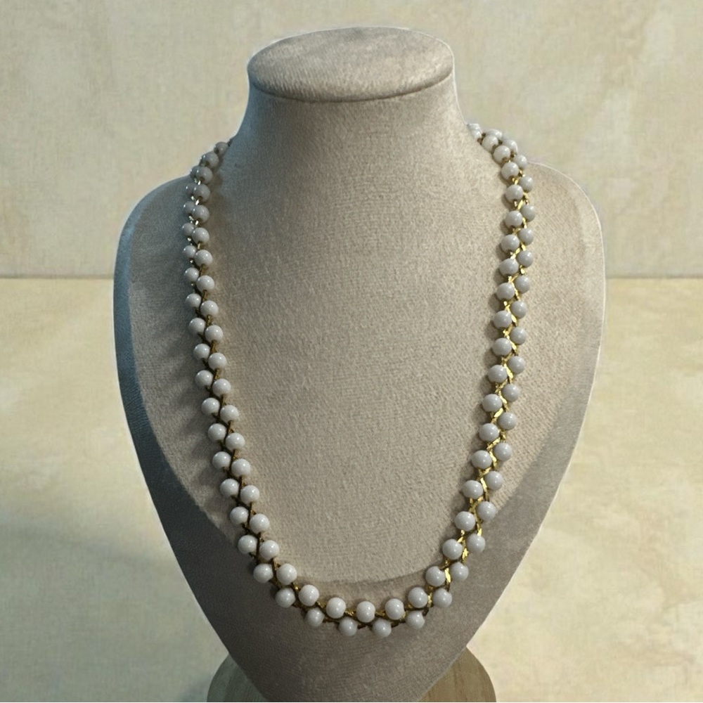 Vintageโ Gold and White Beaded Necklace